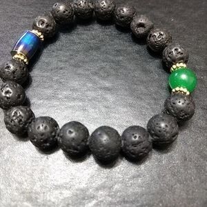 Cat Eye Jewels mood bracelet